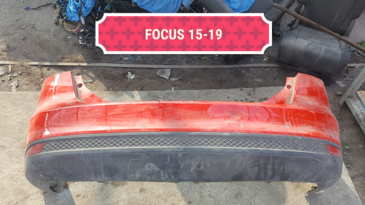 PARACHOQUES POSTERIOR FORD FOCUS 2015 AL 2019